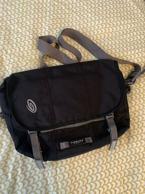 timbuk2 classic messenger bag black forest Custom pilling. Timbuk2 Classic Messenger Bag -